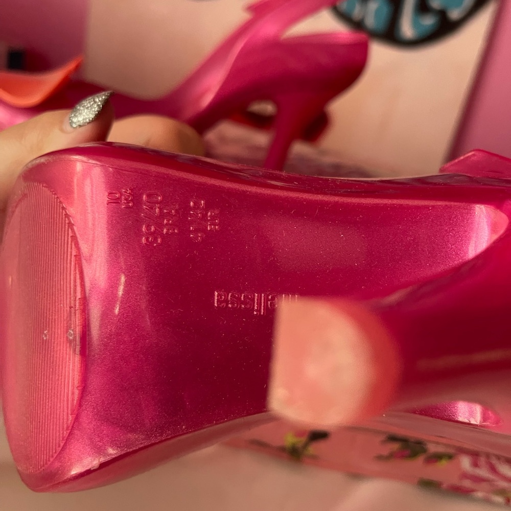 Vivienne Westwood Anglomania heart pumps - Picture 4 of 4